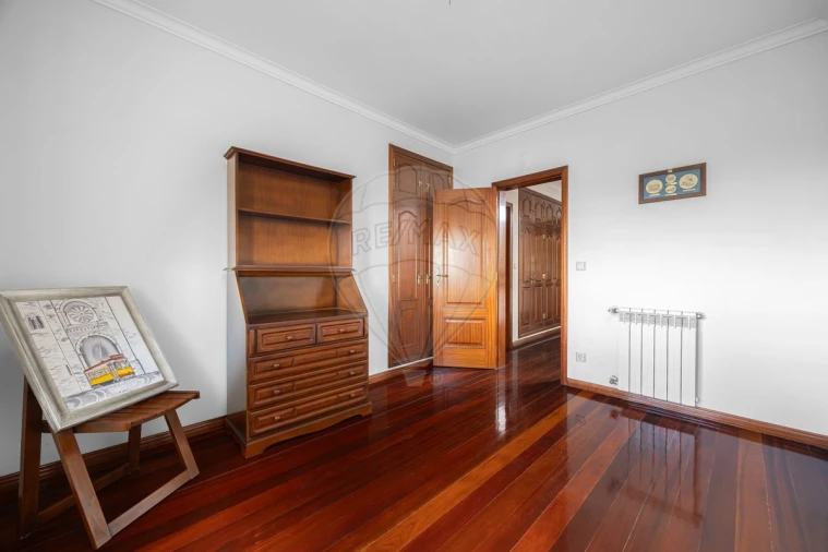 Moradia T6 para Venda em Enxara do Bispo, Gradil e Vila Franca do Rosário Foto 21