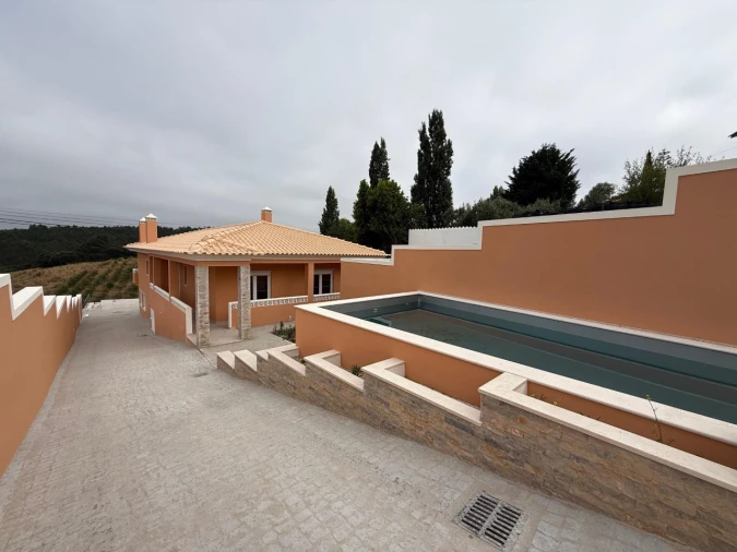 Moradia T3 para Venda em Salir de Matos Foto 39