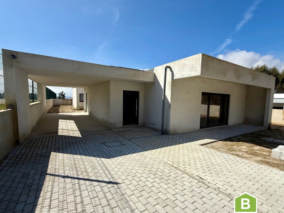 Moradia T4 para Venda em Rio Maior Foto 1