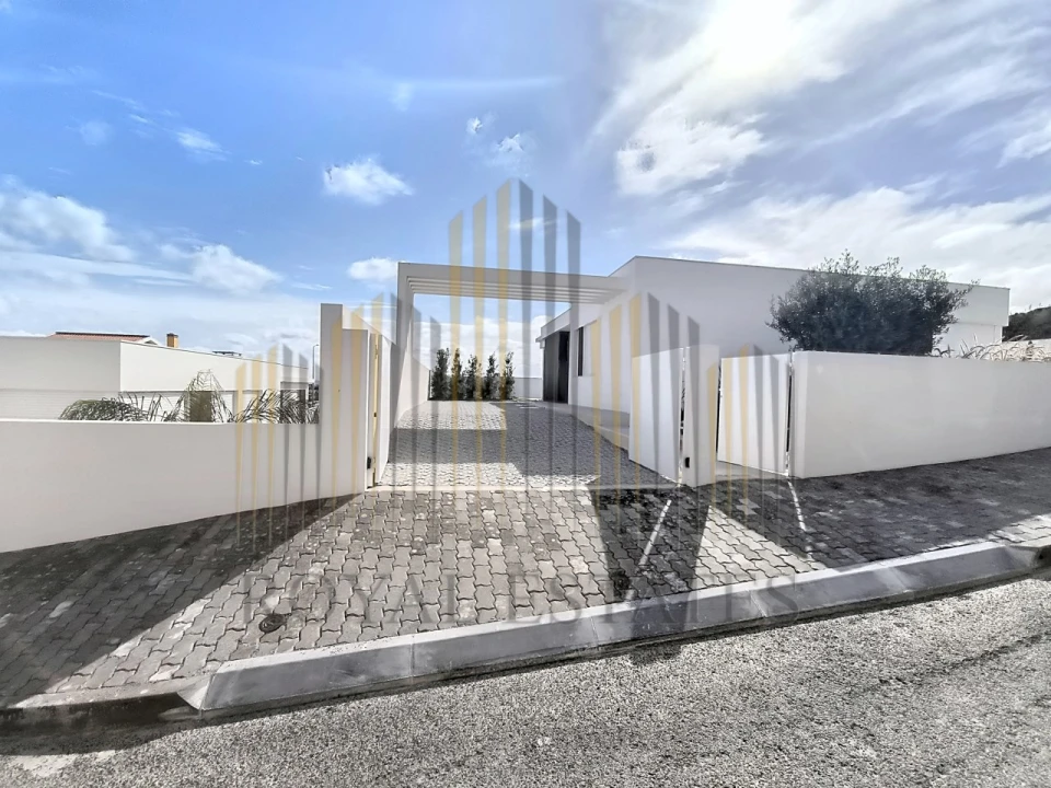 Moradia T3 para Venda em Lourinhã e Atalaia Foto 2