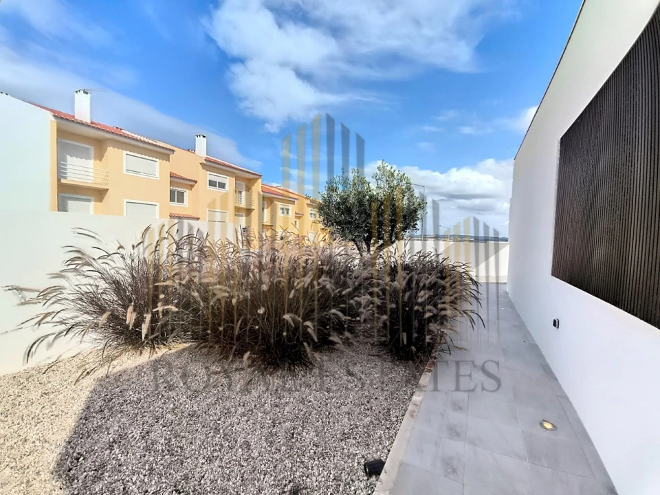 Moradia T3 para Venda em Lourinhã e Atalaia Foto 23