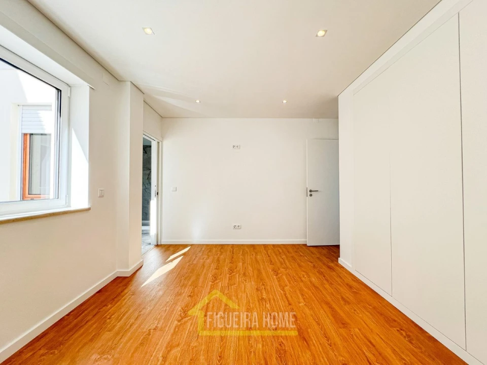 Apartamento T3 para Venda em Buarcos Foto 15