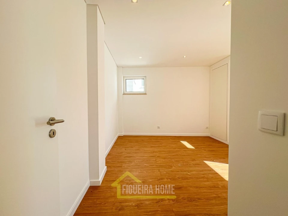 Apartamento T3 para Venda em Buarcos Foto 20