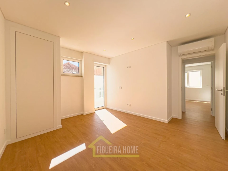 Apartamento T3 para Venda em Buarcos Foto 21