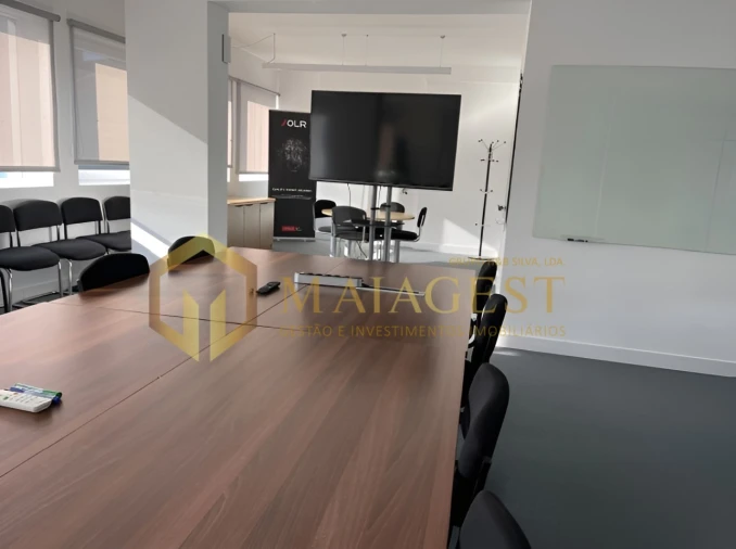 Escritório para Venda em Cedofeita, Santo Ildefonso, Sé, Miragaia, São Nicolau e Vitória Foto 2