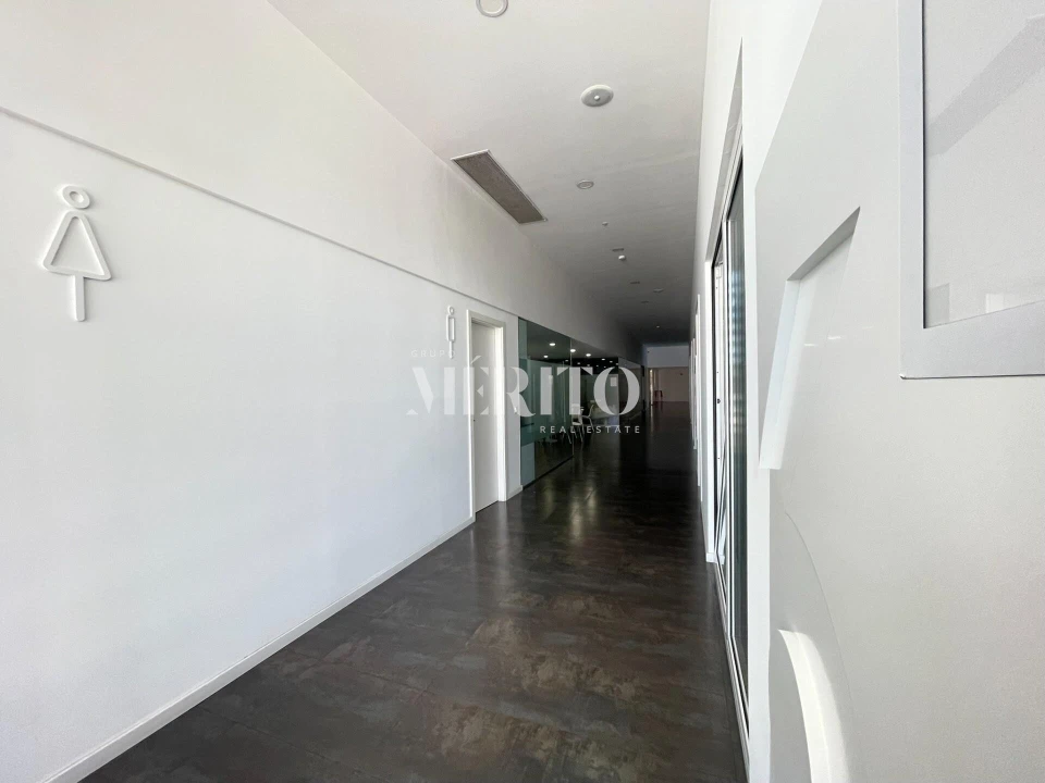 Loja para Arrendamento em Ferreiros e Gondizalves Foto 12