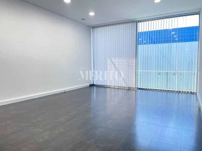 Escritório para Arrendamento em Ferreiros e Gondizalves Foto 1