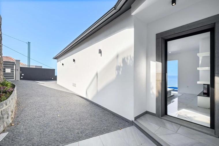 Moradia T3 para Venda em Ribeira Brava Foto 10