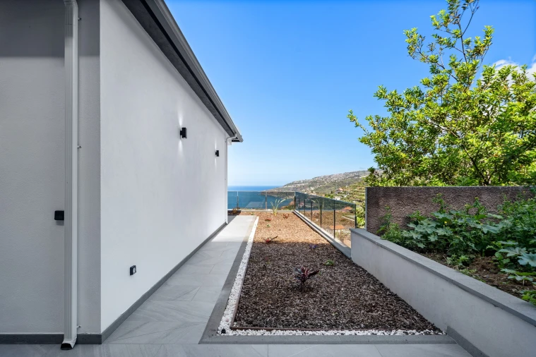 Moradia T3 para Venda em Ribeira Brava Foto 8