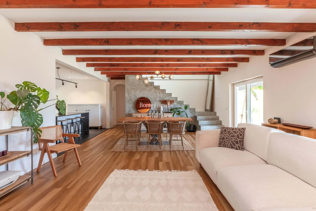 Moradia T6 para Venda em Igreja Nova e Cheleiros Foto 16