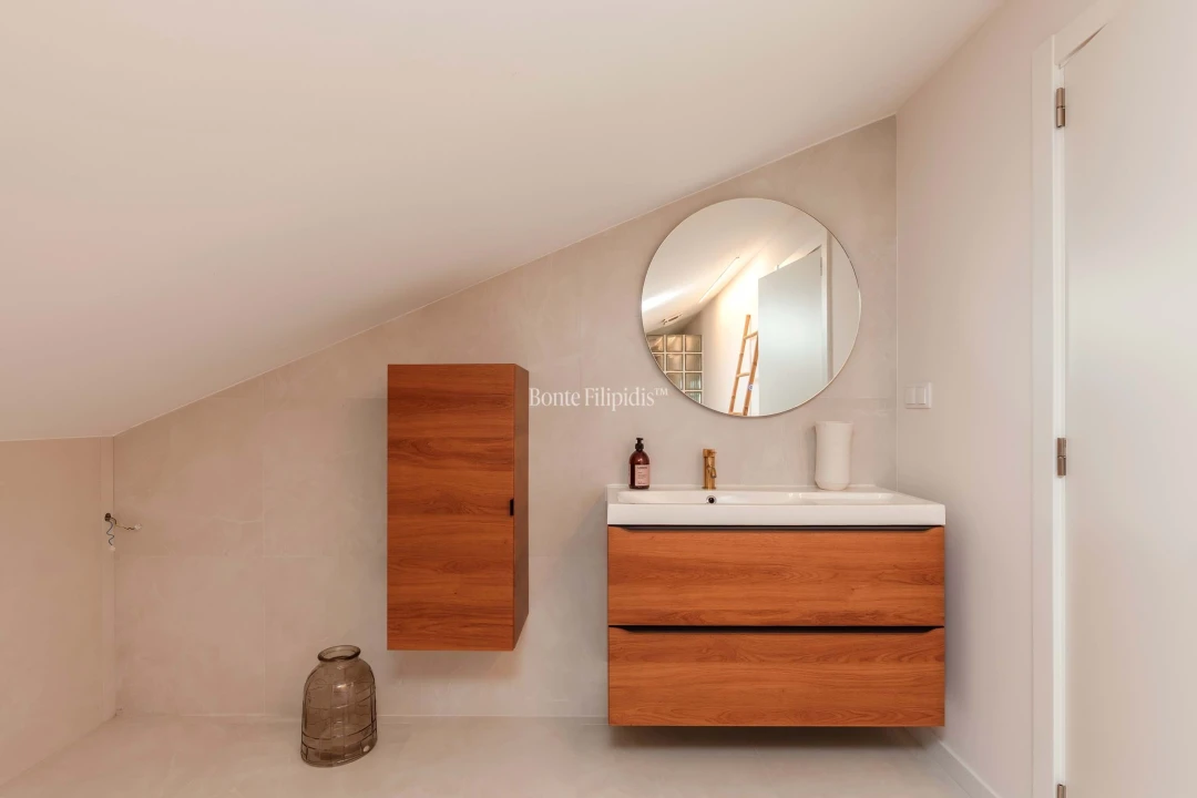 Moradia T6 para Venda em Igreja Nova e Cheleiros Foto 37