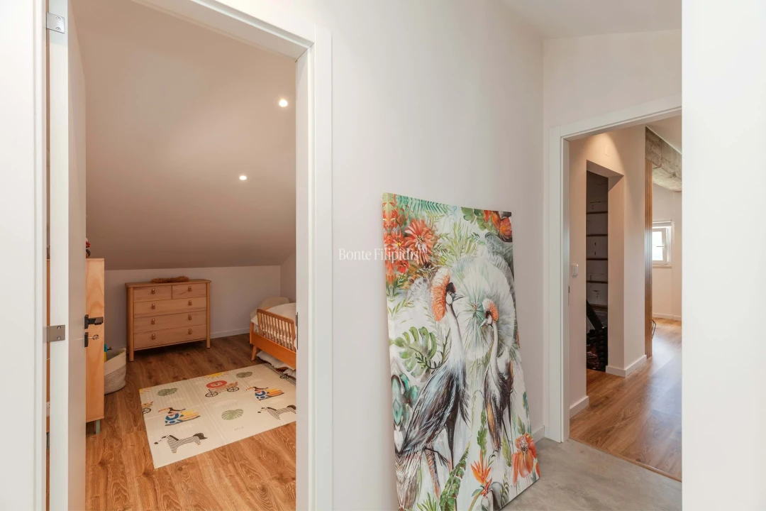 Moradia T6 para Venda em Igreja Nova e Cheleiros Foto 34