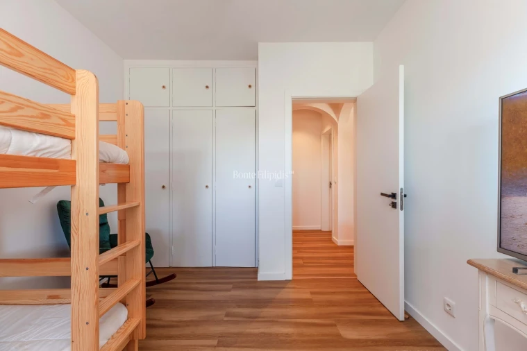 Moradia T6 para Venda em Igreja Nova e Cheleiros Foto 25