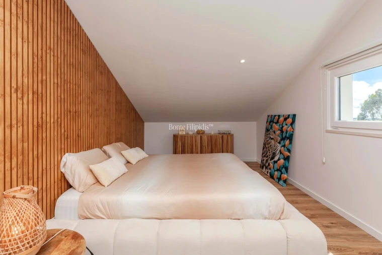 Moradia T6 para Venda em Igreja Nova e Cheleiros Foto 39