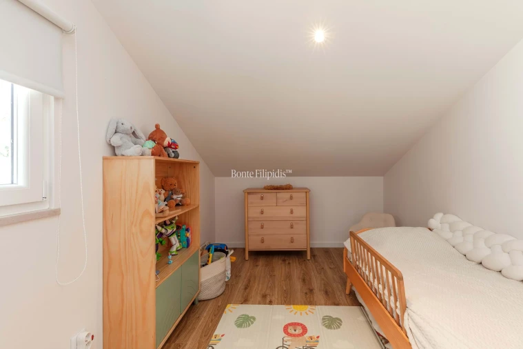 Moradia T6 para Venda em Igreja Nova e Cheleiros Foto 35