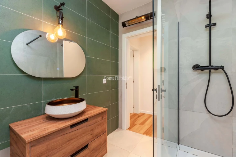 Moradia T6 para Venda em Igreja Nova e Cheleiros Foto 22