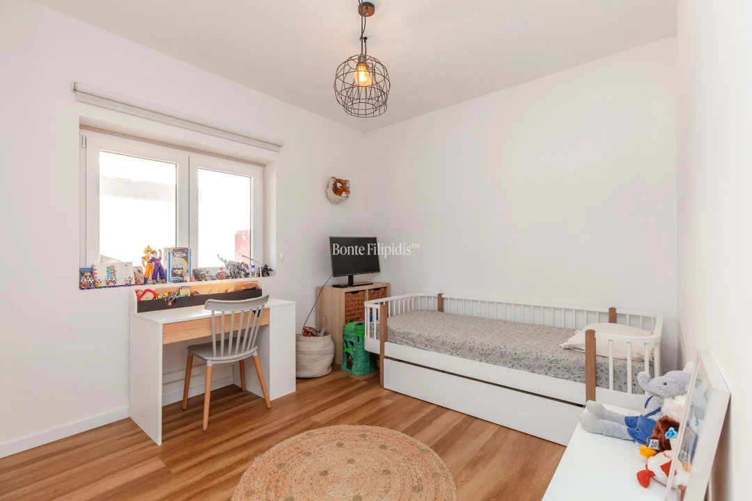 Moradia T6 para Venda em Igreja Nova e Cheleiros Foto 18