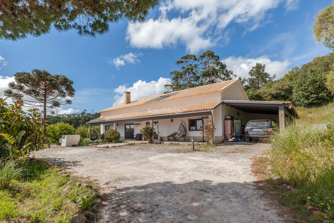 Moradia T6 para Venda em Igreja Nova e Cheleiros Foto 42