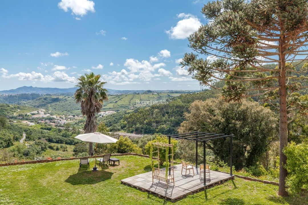 Moradia T6 para Venda em Igreja Nova e Cheleiros Foto 2