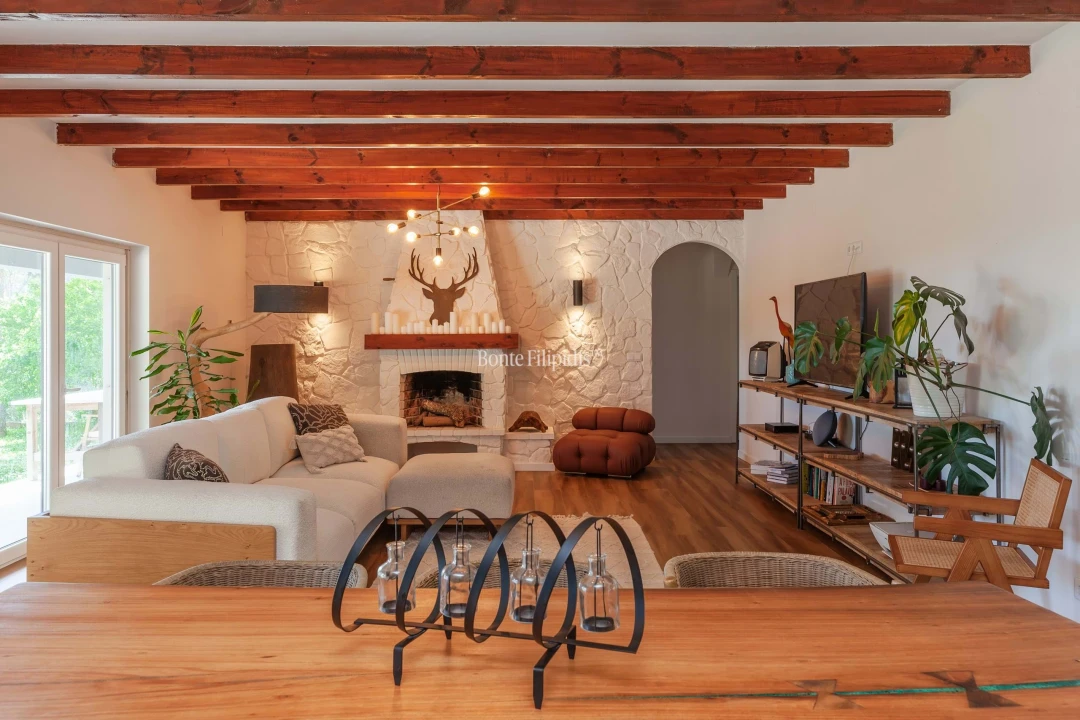 Moradia T6 para Venda em Igreja Nova e Cheleiros Foto 12