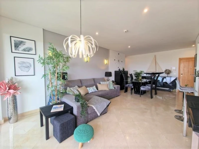 Apartamento T2 para Venda em Quarteira Foto 5
