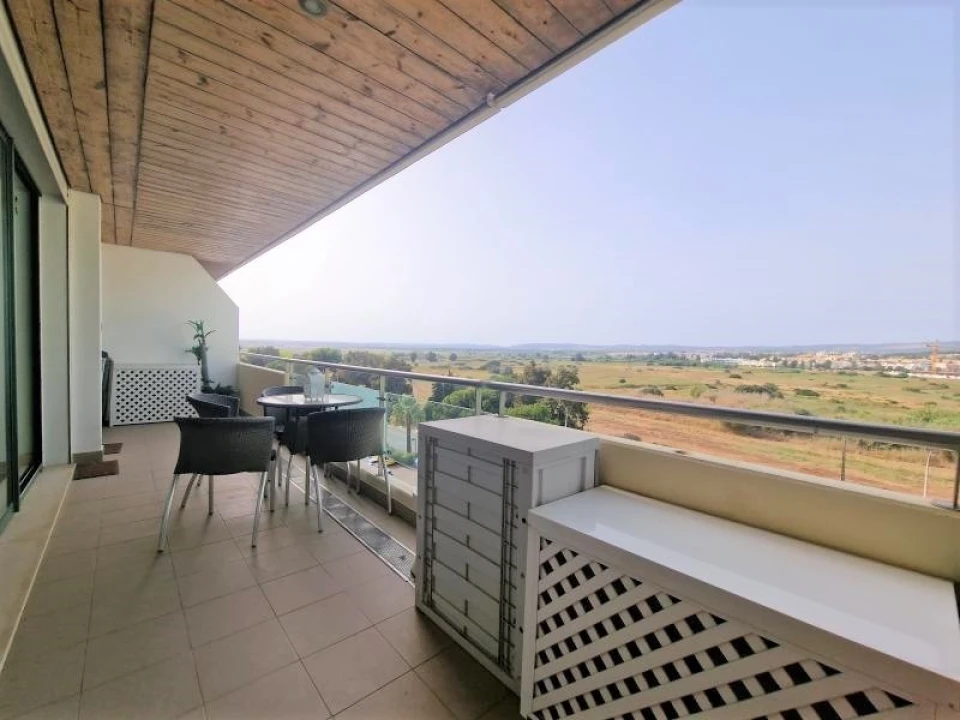 Apartamento T2 para Venda em Quarteira Foto 9