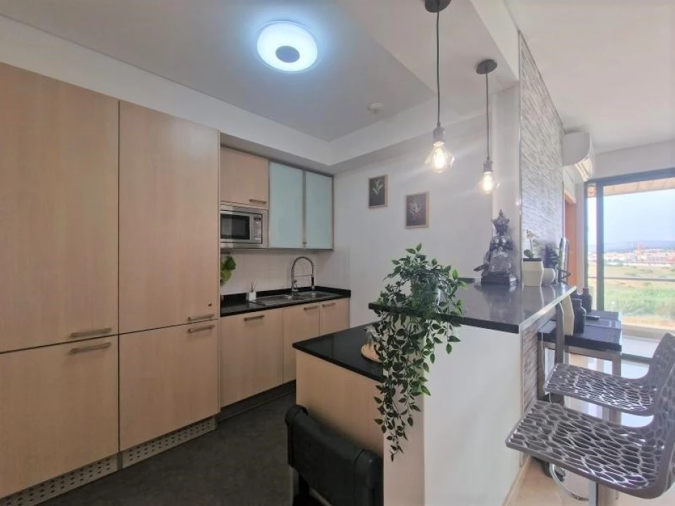 Apartamento T2 para Venda em Quarteira Foto 3