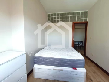 Apartamento T1 para Arrendamento em Santa Marinha e São Pedro da Afurada