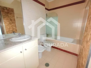 Apartamento T1 para Arrendamento em Santa Marinha e São Pedro da Afurada