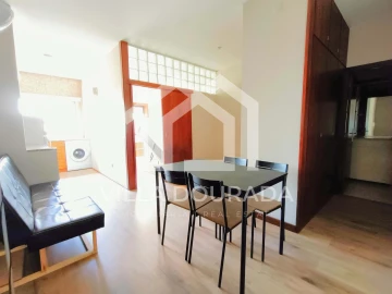 Apartamento T1 para Arrendamento em Santa Marinha e São Pedro da Afurada