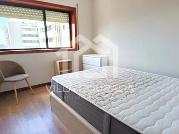 Apartamento T1 para Arrendamento em Santa Marinha e São Pedro da Afurada