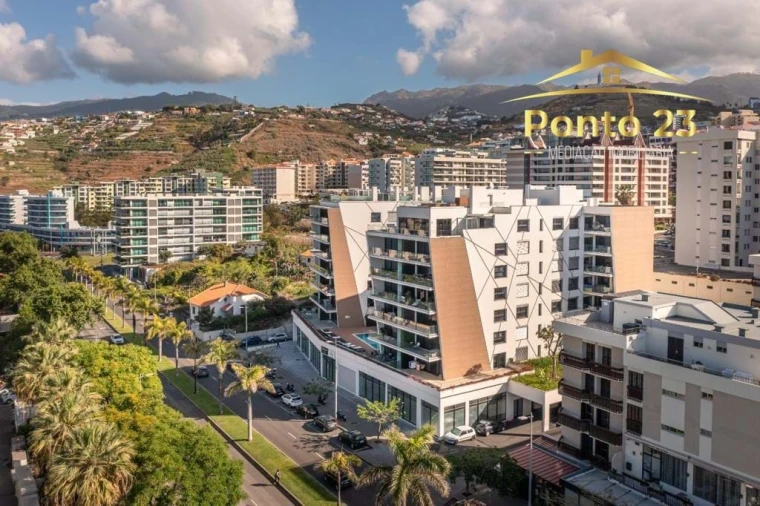 Apartamento T5 para Venda em São Martinho Foto 2