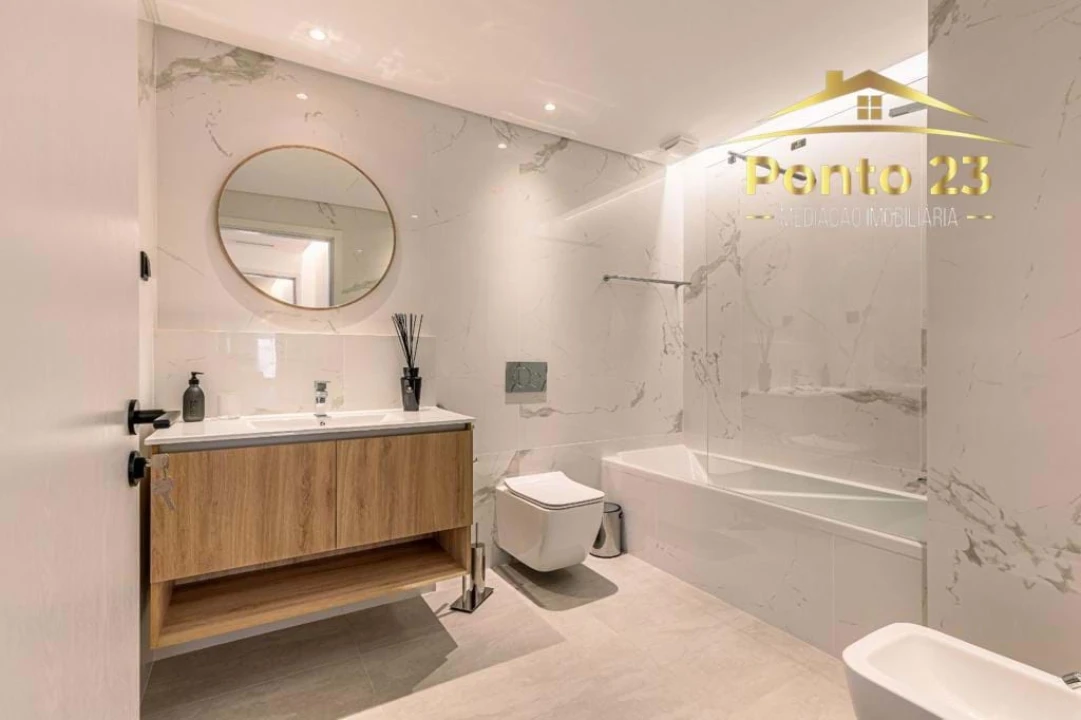 Apartamento T5 para Venda em São Martinho Foto 22