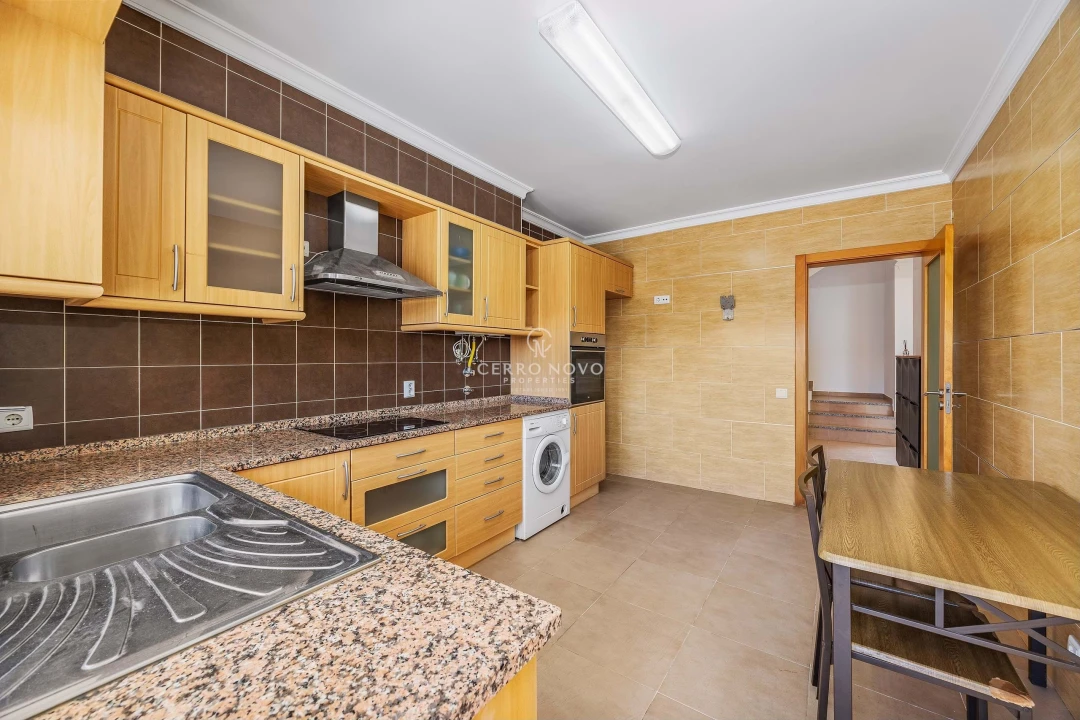 Moradia T3 para Venda em Ferreiras Foto 13