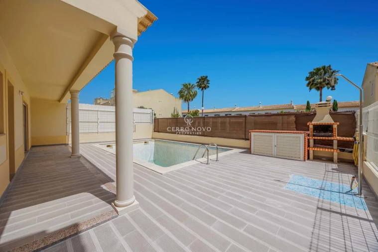 Moradia T3 para Venda em Ferreiras Foto 8