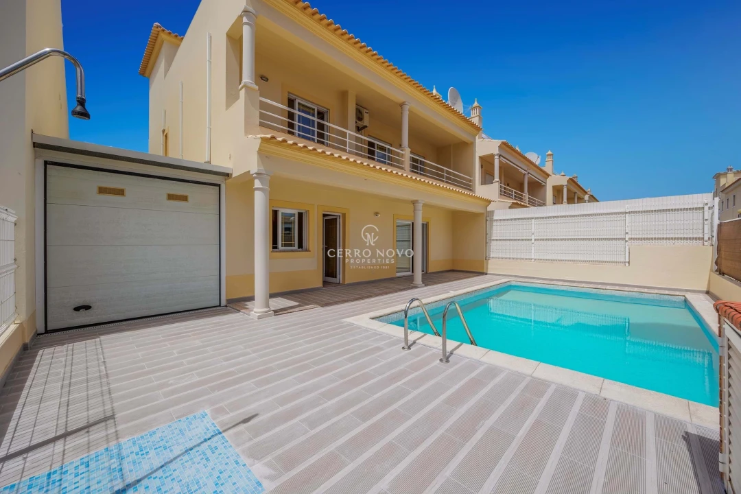 Moradia T3 para Venda em Ferreiras Foto 6