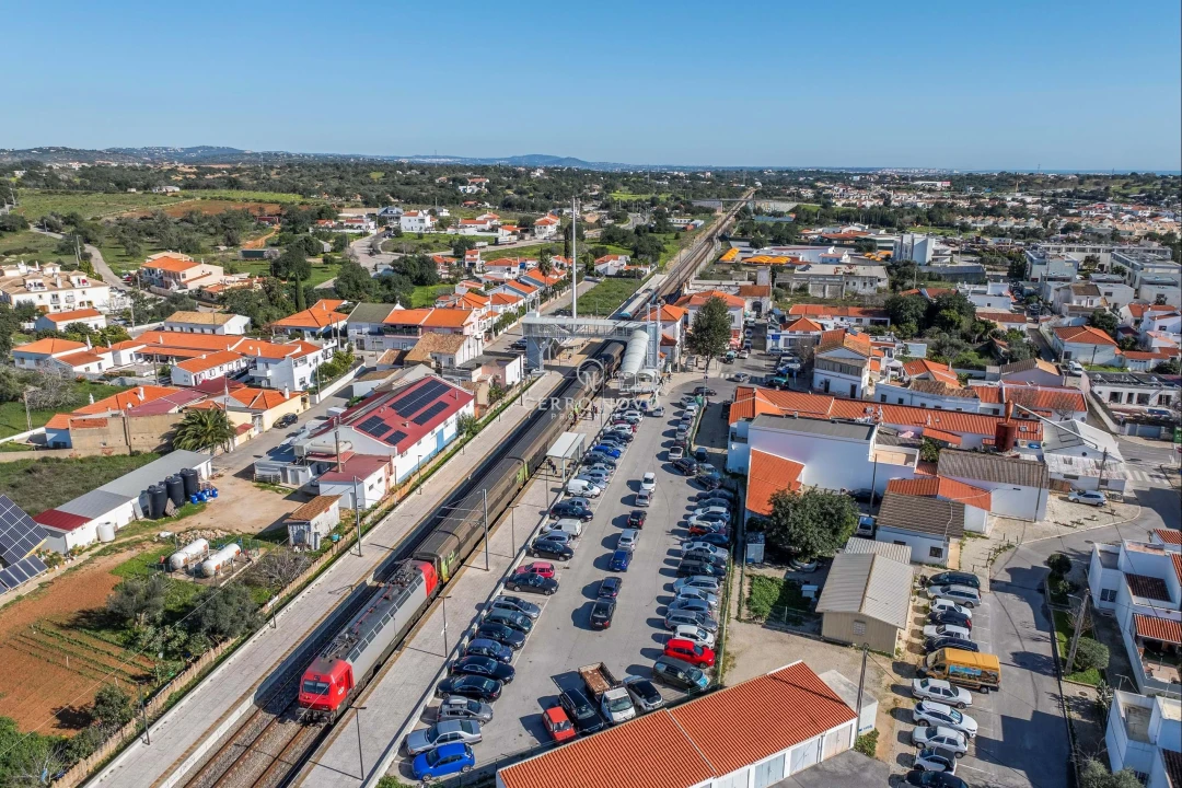 Moradia T3 para Venda em Ferreiras Foto 26