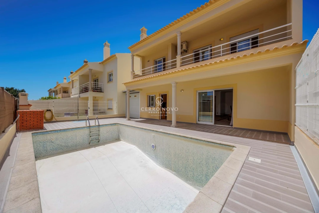 Moradia T3 para Venda em Ferreiras Foto 23