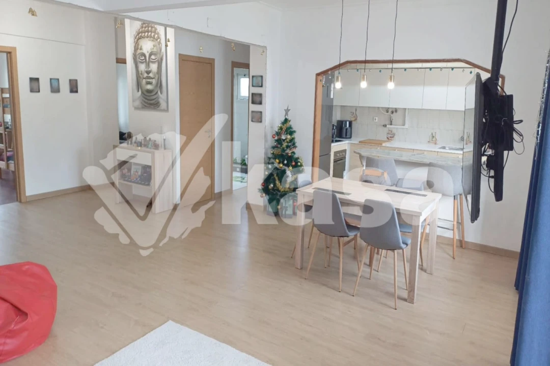 Apartamento T3 para Venda em Laranjeiro e Feijó Foto 2