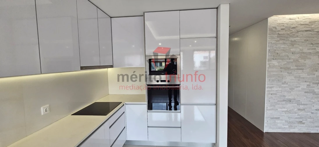 Apartamento T3 para Venda em Ramalde Foto 7