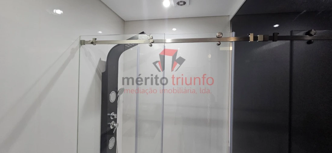 Apartamento T3 para Venda em Ramalde Foto 17