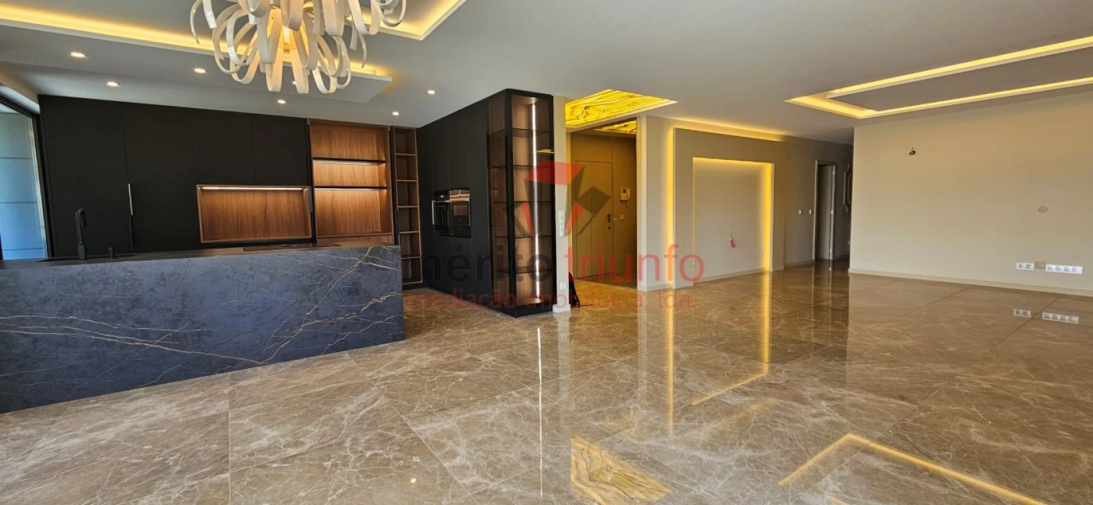 Apartamento T4 para Venda em Vila do Conde Foto 1