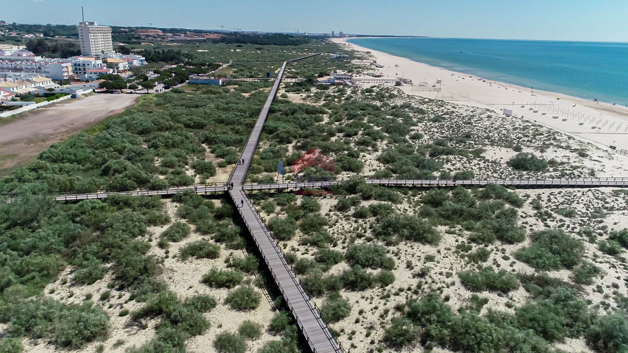 Moradia T3 para Venda em Altura Foto 23