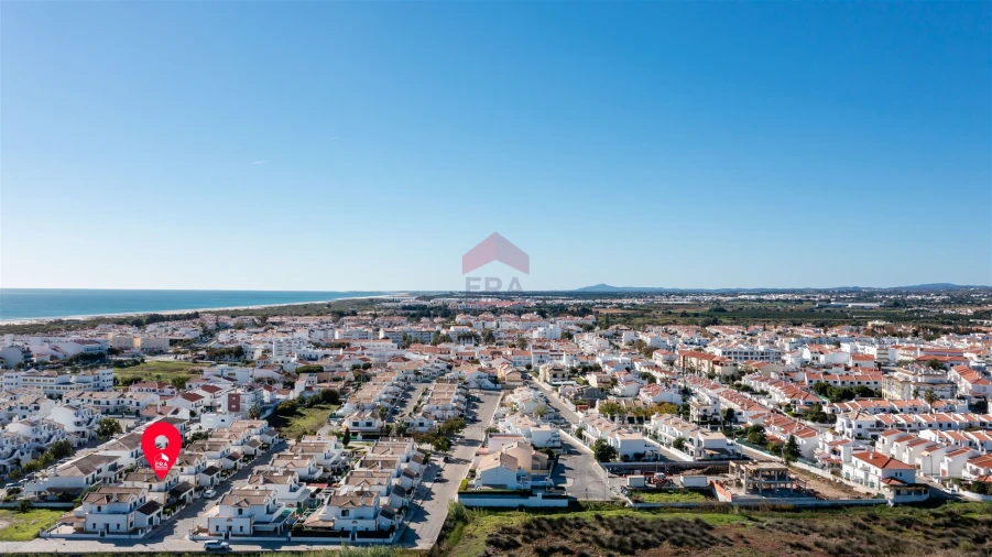 Moradia T3 para Venda em Altura Foto 2