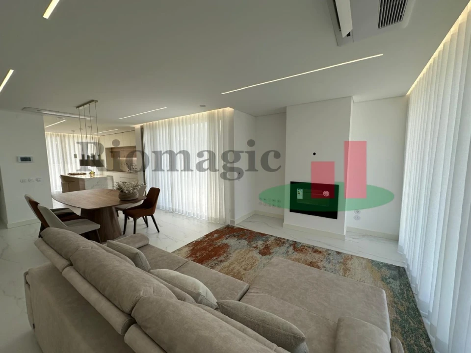 Moradia T3 para Venda em Rio Maior Foto 1