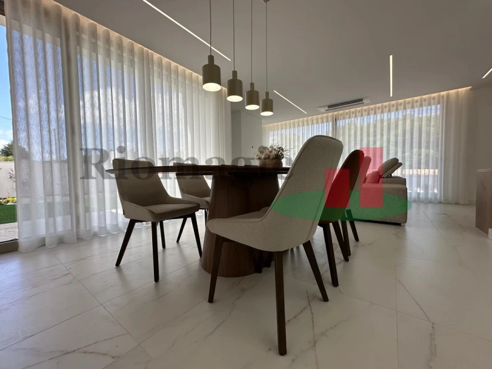 Moradia T3 para Venda em Rio Maior Foto 4