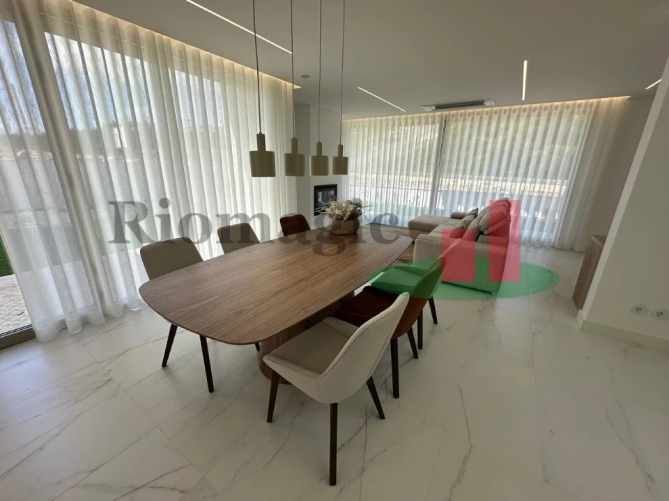 Moradia T3 para Venda em Rio Maior Foto 5