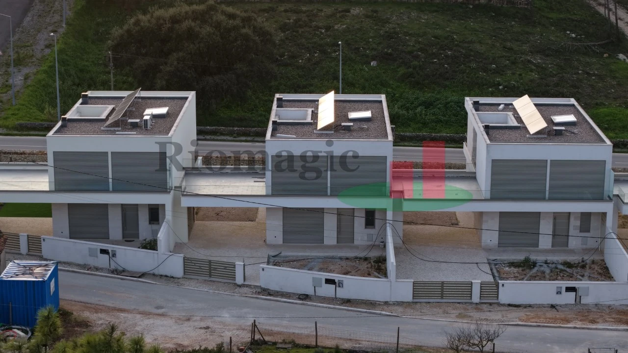 Moradia T3 para Venda em Rio Maior Foto 73