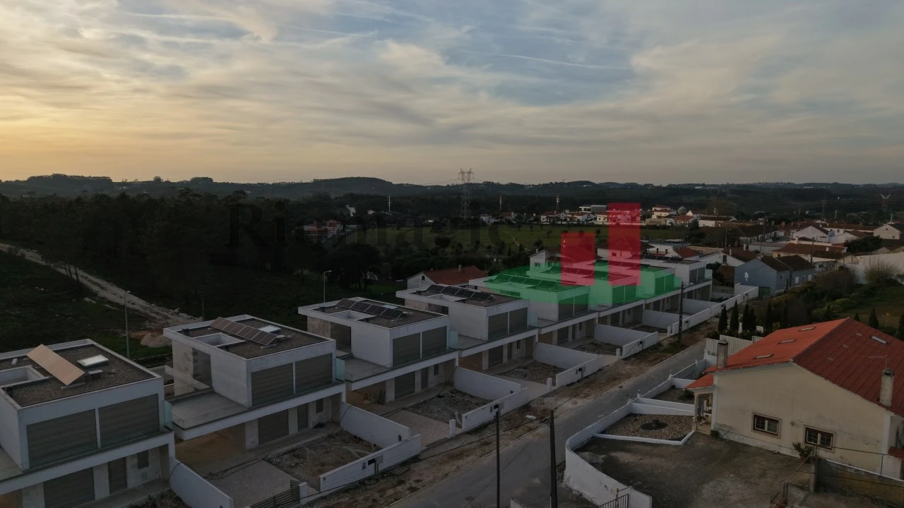 Moradia T3 para Venda em Rio Maior Foto 75