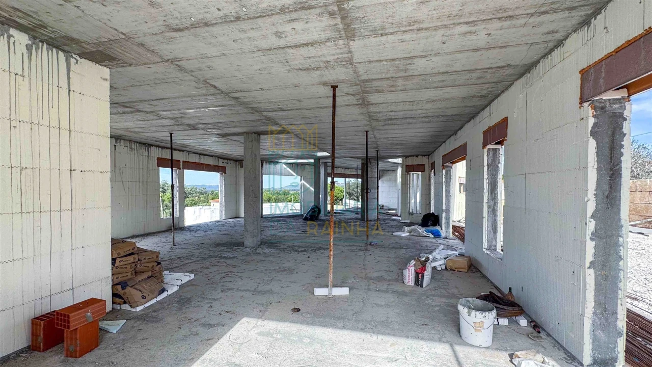 Moradia T4 para Venda em Tornada e Salir do Porto Foto 9